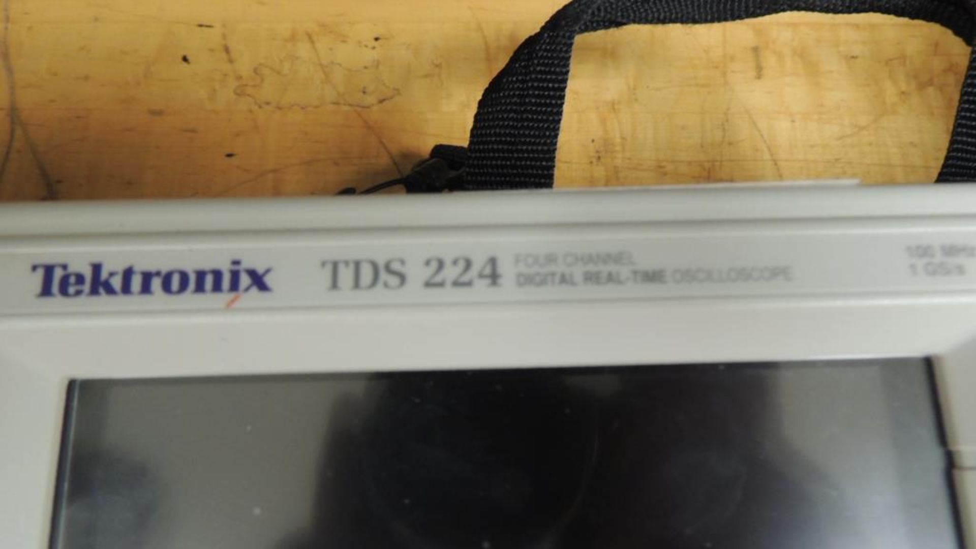 Tektronix TDS224 Oscilloscope; four channel digital real time oscilloscope. HIT# 2226566. Loc: - Image 3 of 6