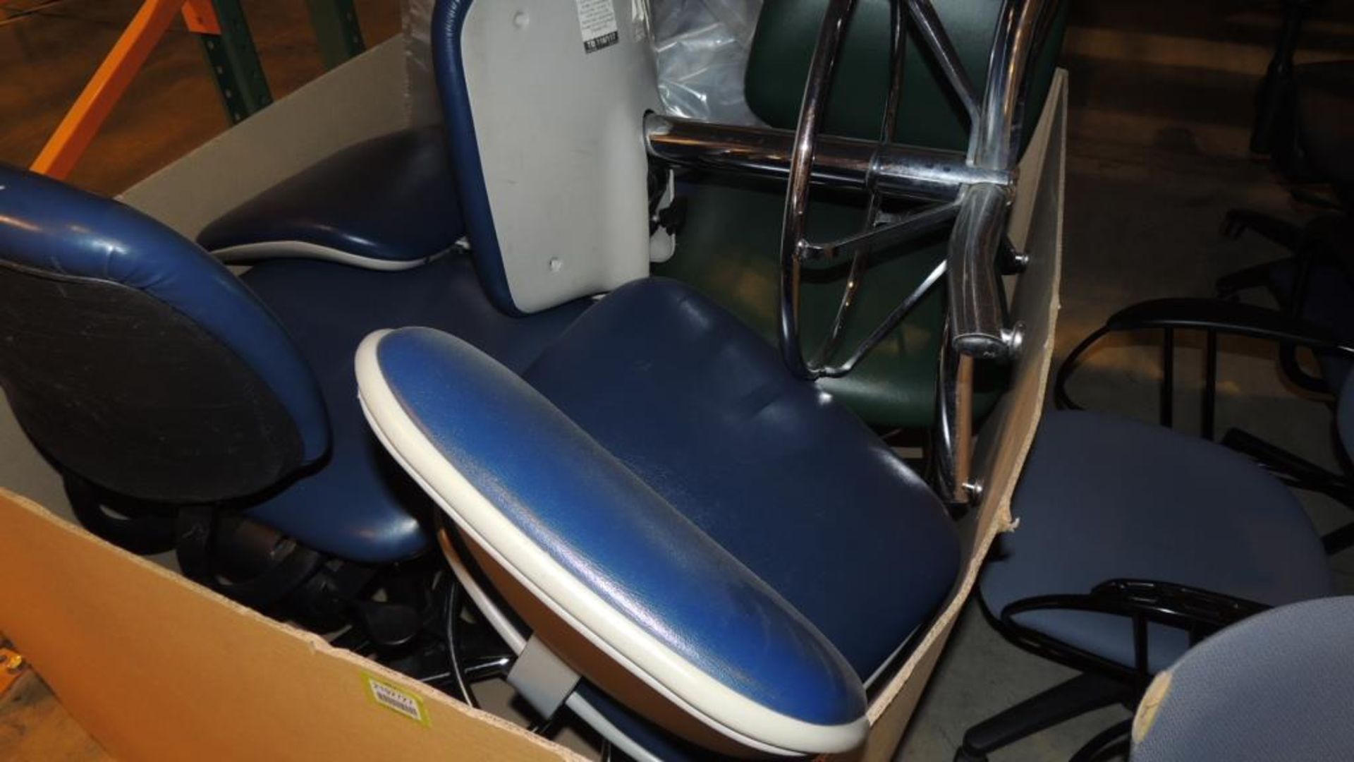 Chairs; Lot: approximately (28)office chairs and one metal desk. HIT# 2192727. Loc: 2101. Asset - Image 3 of 9