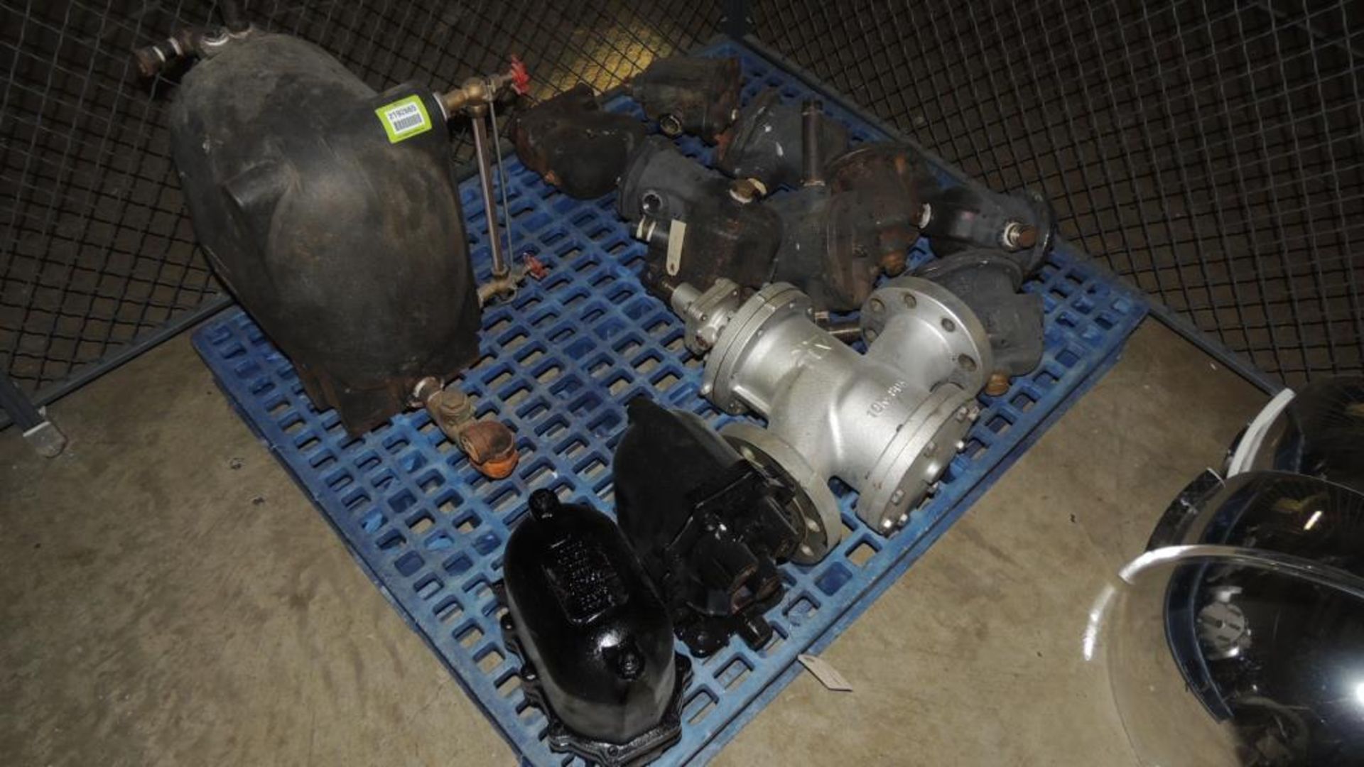 Spirax/sarco Pumps; Lot: pallet and contents, (13) pumps need repair. HIT# 2192665. 2116-2. Asset