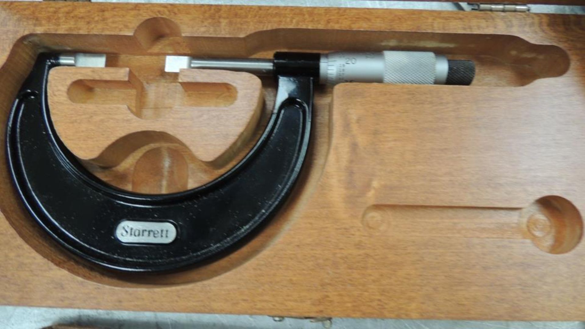 Starrett Micrometer; Lot: (1) Digi-Kanon 6", (1) Mitutoyo 1-2" digital read, (1) Mitutoyo 0-1" - Image 7 of 7