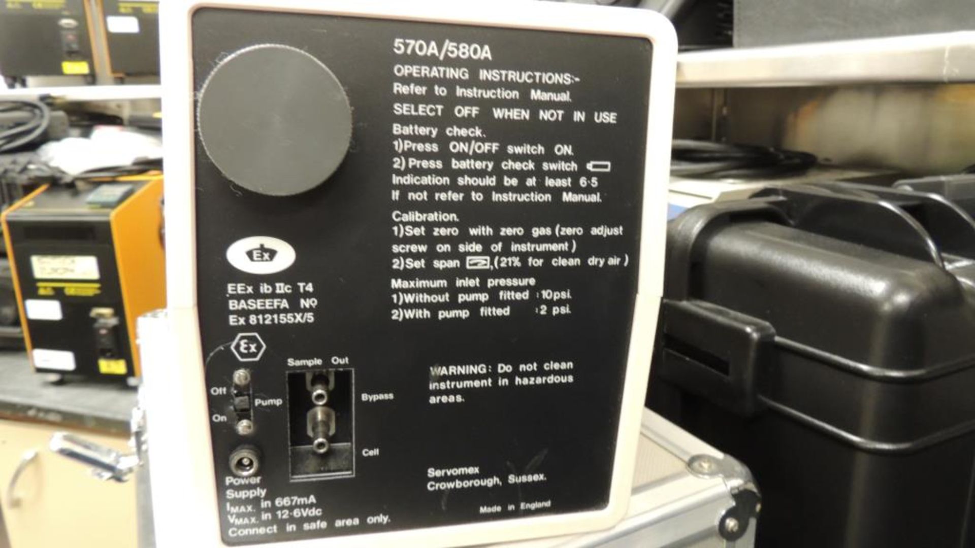 Servomex 570A Analyzer; hand held oxygen analyzer, 6.5v w/ charger. HIT# 2226574. Loc: 710. Asset - Image 6 of 6