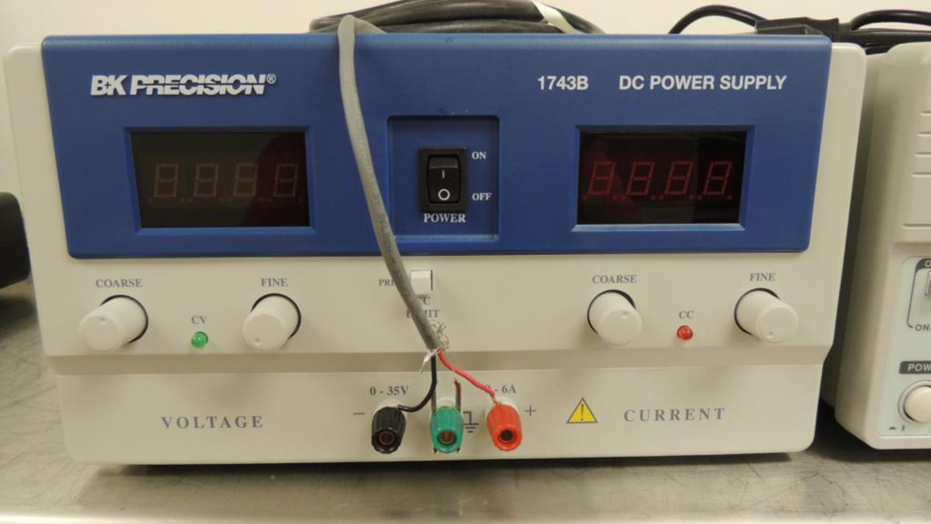 BKPrecision GwInstek Power supply; Lot: (1) BK Precision 1743B DC power supply, (1) GwInstek GPS- - Image 3 of 6