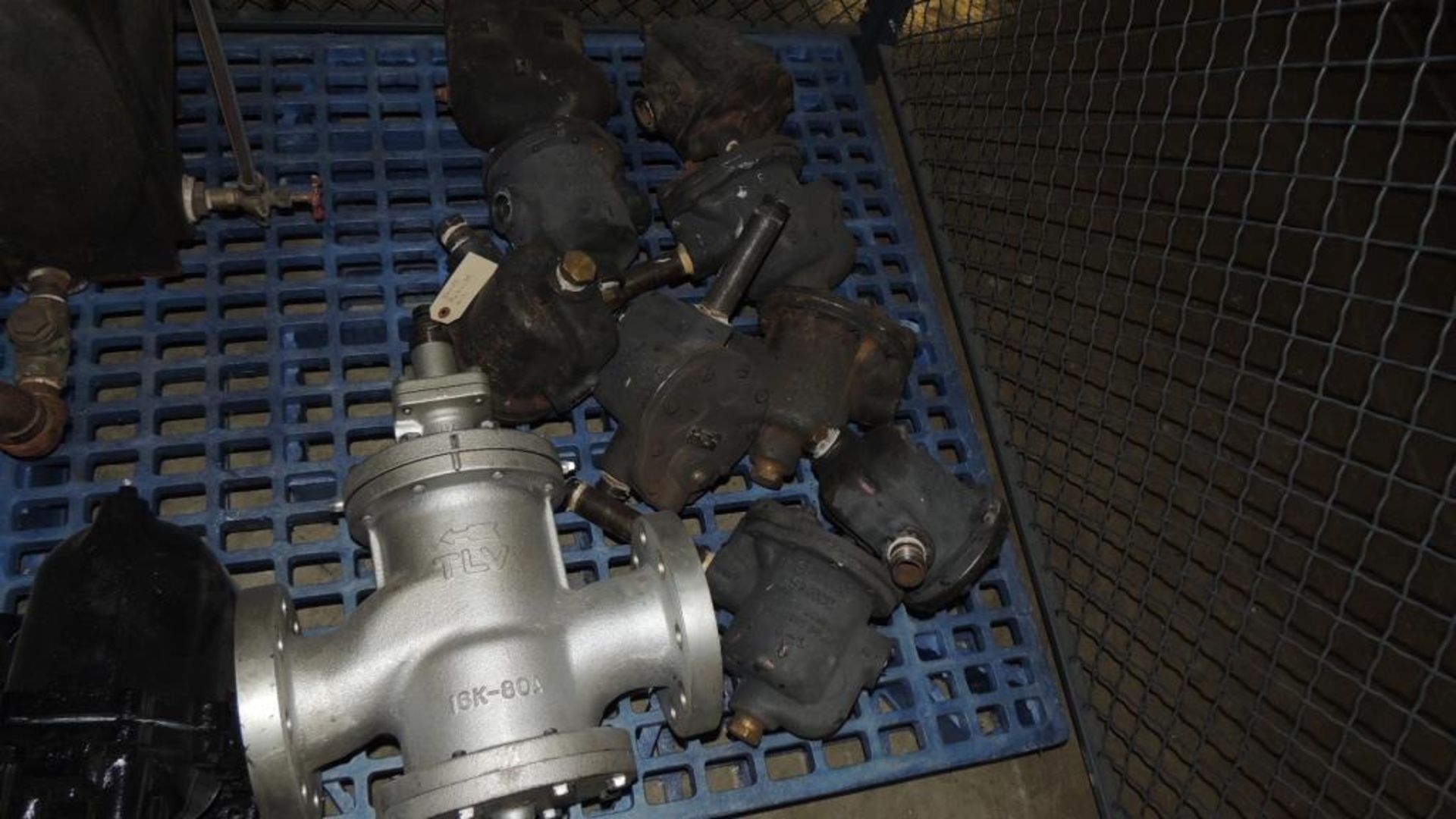 Spirax/sarco Pumps; Lot: pallet and contents, (13) pumps need repair. HIT# 2192665. 2116-2. Asset - Image 2 of 3