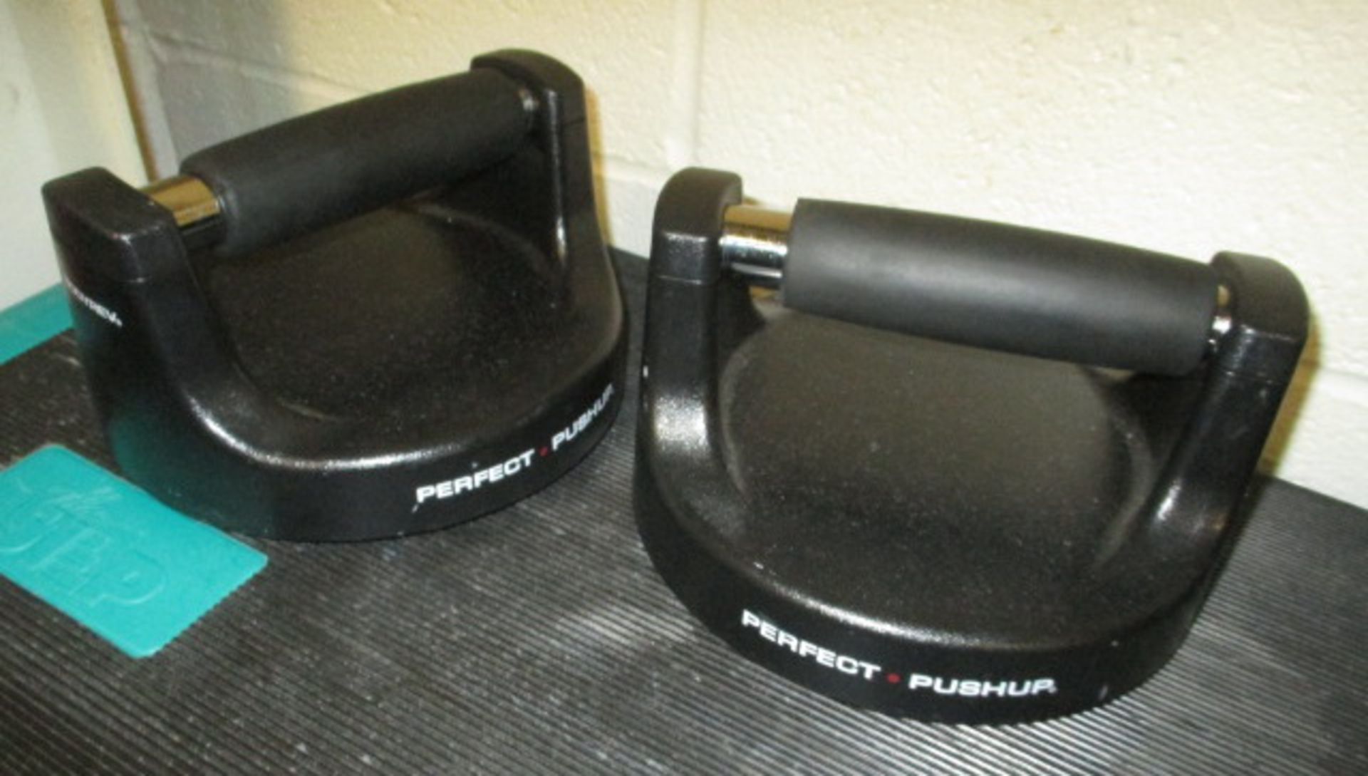 The Step Circuit Platforms; Lot: (5) Circuit Step Home Trainer Platforms with (24) Risers. Includes: - Image 3 of 3