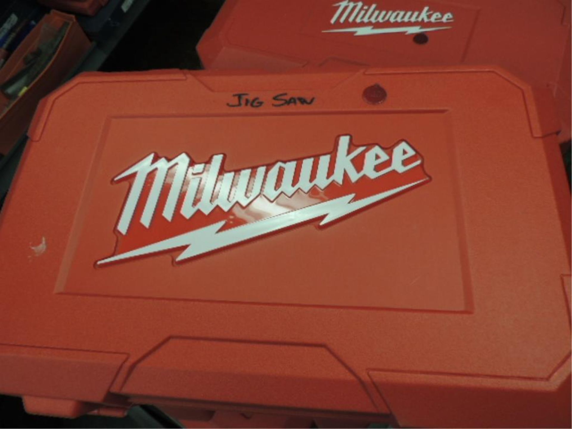 Milwaukee M18 Saw; cordless jig saw with charger NO batteries, 18v. HIT# 2192439. Loc: 901 cage. - Image 5 of 5