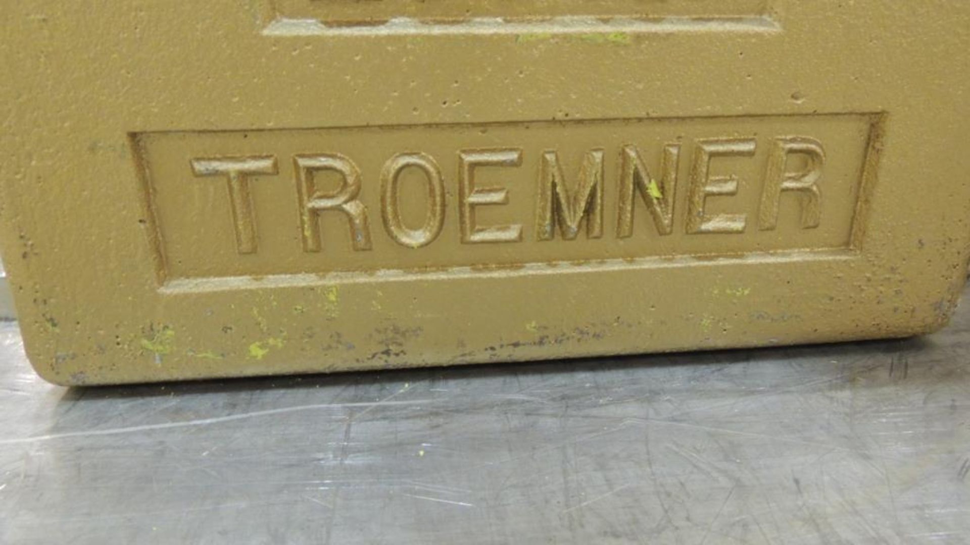 Troemner Calibration weights; Aluminum pallet and contents, (5) 250kg, (1) 200kg. HIT# 2226627. Loc: - Image 3 of 5