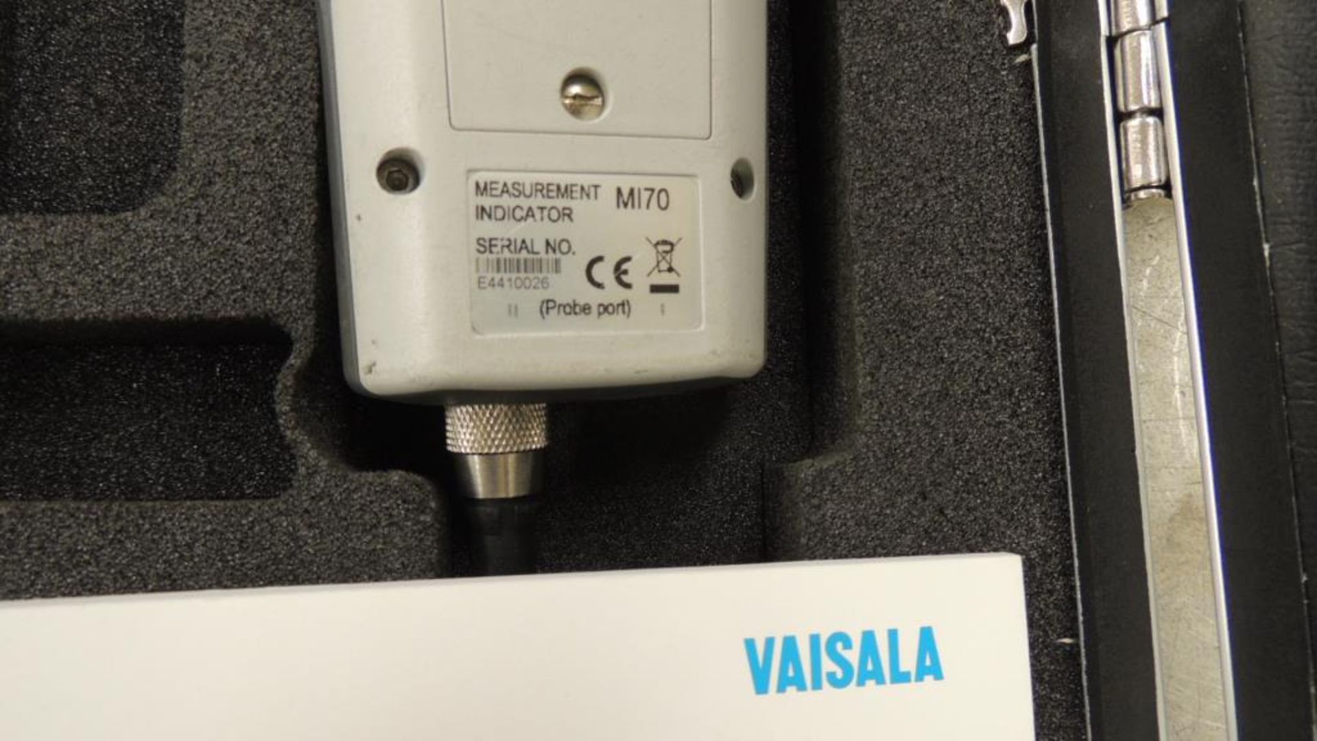 Vaisala HM 41, HM141 Indicator; Lot; (2) HM 41 humidity and temperature indicator, set not complete, - Image 10 of 16