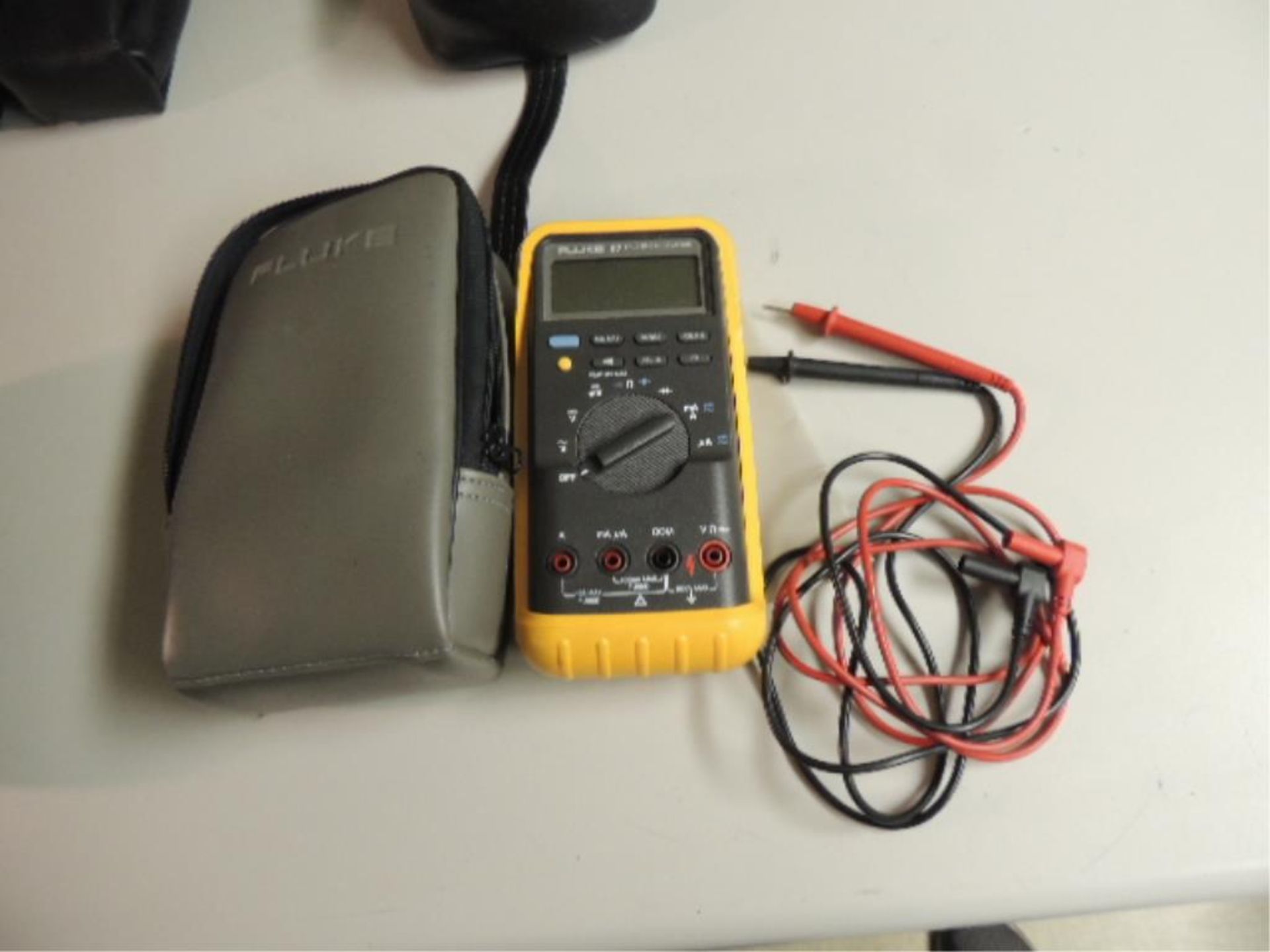 Fluke 87 Tester; Fluke 87 true RMS multimeter. HIT# 2192416. Loc: 901 cage. Asset Located at 64