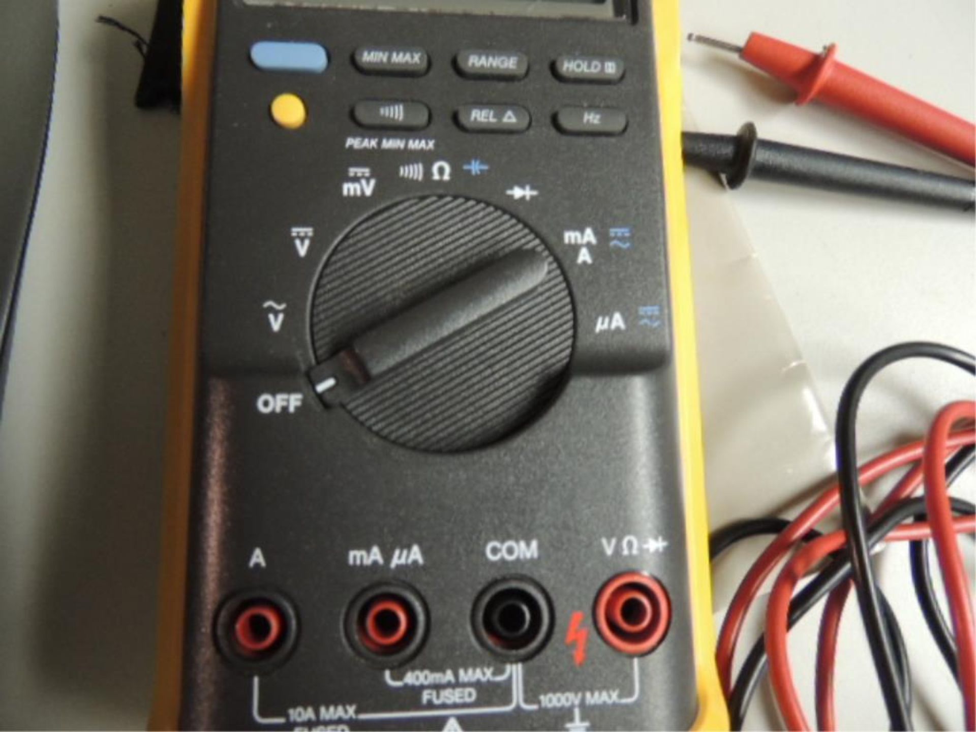 Fluke 87 Tester; Fluke 87 true RMS multimeter. HIT# 2192416. Loc: 901 cage. Asset Located at 64 - Image 4 of 4