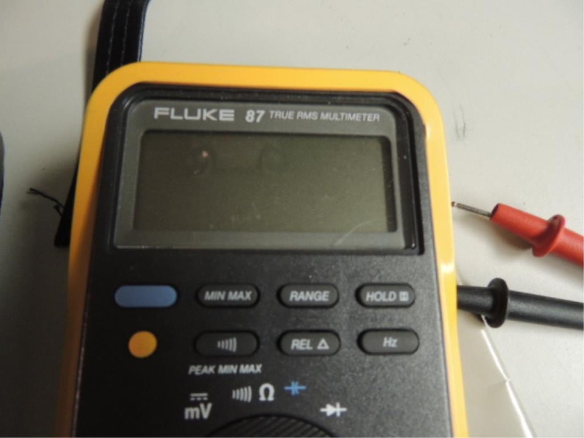 Fluke 87 Tester; Fluke 87 true RMS multimeter. HIT# 2192416. Loc: 901 cage. Asset Located at 64 - Image 3 of 4