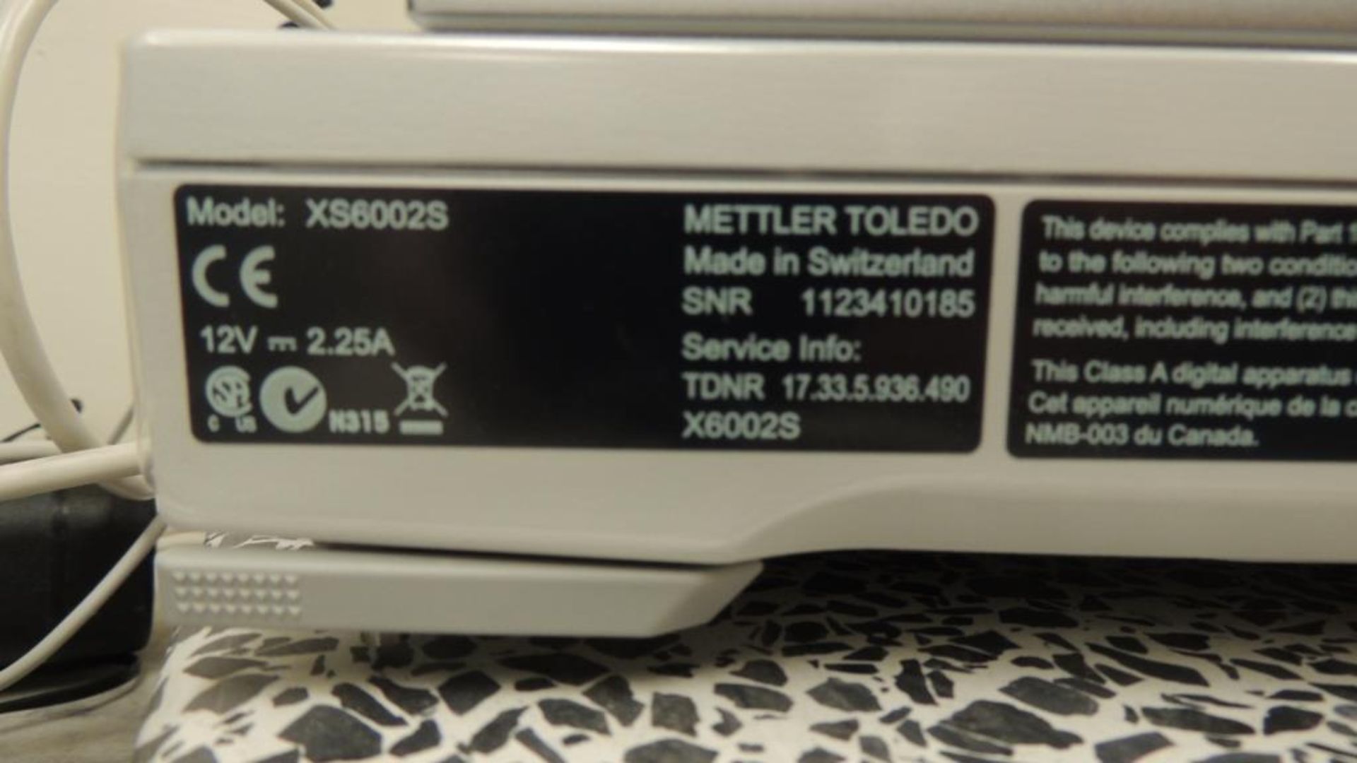 Mettler Toledo XS6002S PB-602S Scales; Lot: (2) scales w/ Bel-Art granite leveling block 14"x14"x2". - Image 5 of 9