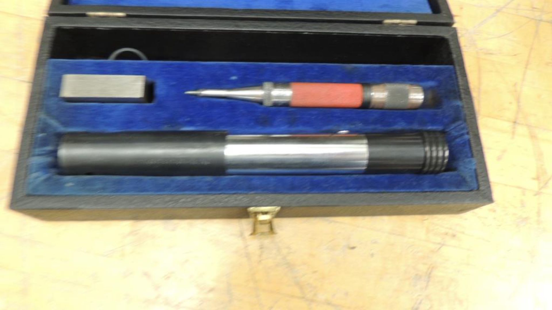 Pacific Transducer 316 Hardness tester; portable hardness tester. HIT# 2192794. Loc: 710. Asset - Image 2 of 3
