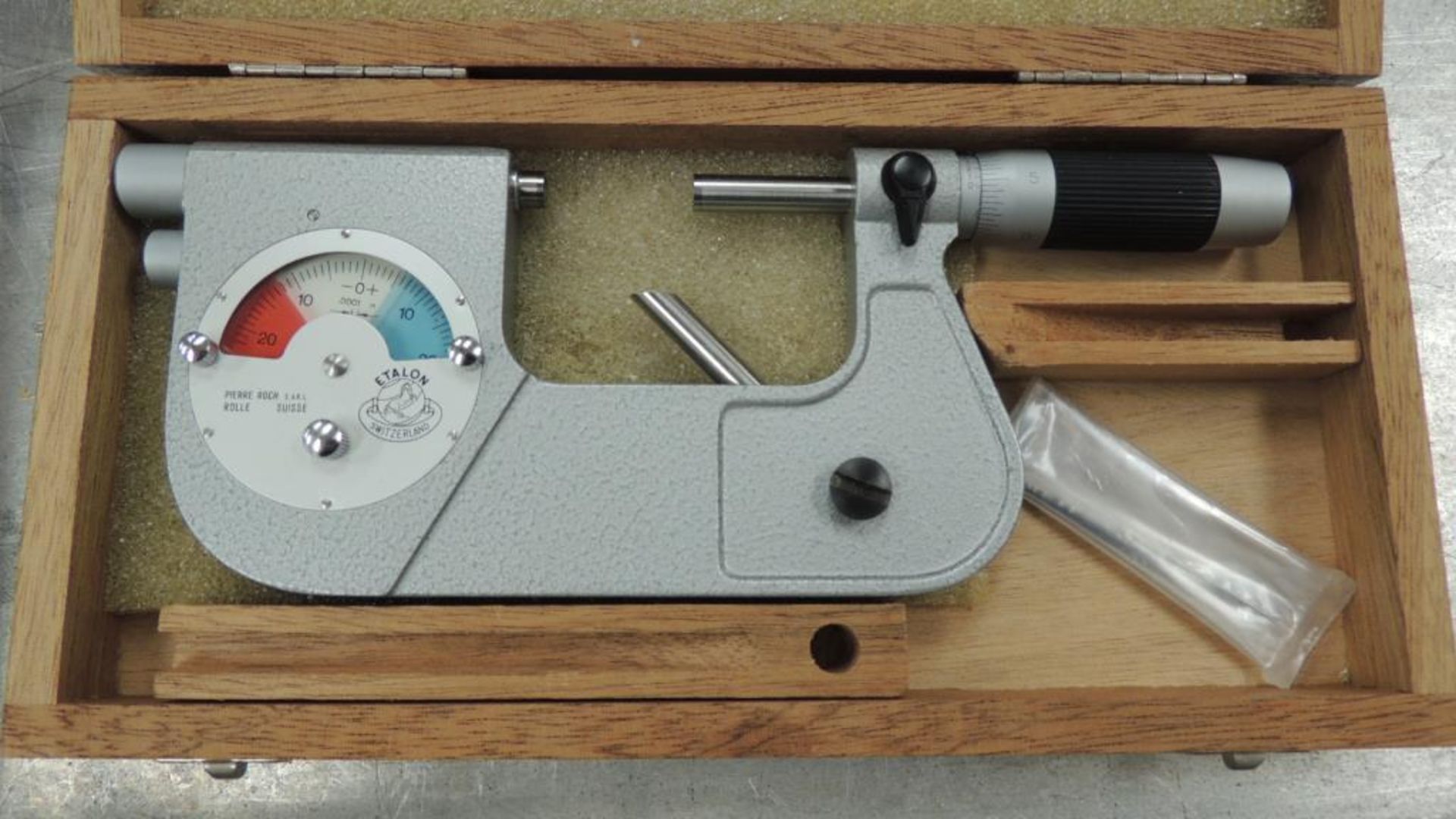 Etalon 225 Micrometer; Lot: (3) Mikro-Etalon 1". HIT# 2192791. Loc: 710. Asset Located at 64 Maple - Image 2 of 4