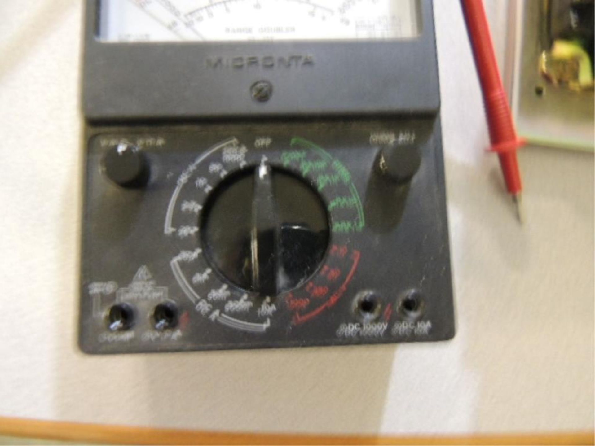 Microonta Ohm meter; range doubler 22-214. HIT# 2192593. Training Loc: . Asset Located at 64 Maple - Image 3 of 3