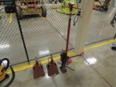 Simplex Snap On No. 4 Jack; Lot: Simplex jack, Snap On YA-781 and, (2) 5 ton jack stands. HIT#