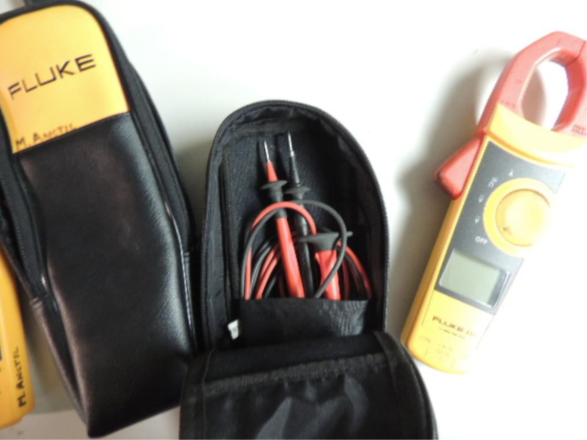 Fluke 337 Tester; Lot: (2) milliamp process clamp meters. HIT# 2192420. Loc: 901 cage. Asset Located - Image 4 of 4