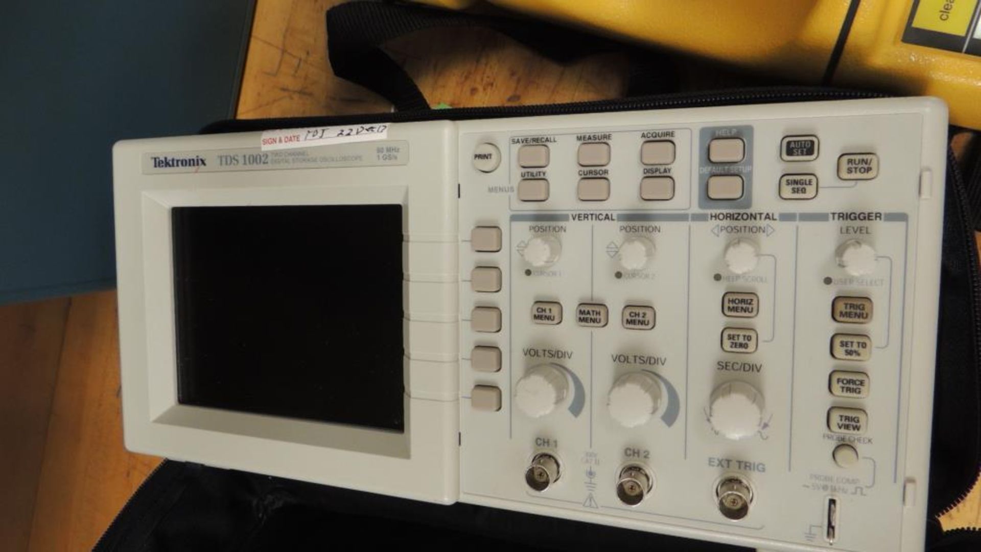 Tektronix TDS1002 Oscilloscope; two channel color digital phosphor oscilloscope HIT# 2226565. Loc: - Image 2 of 8