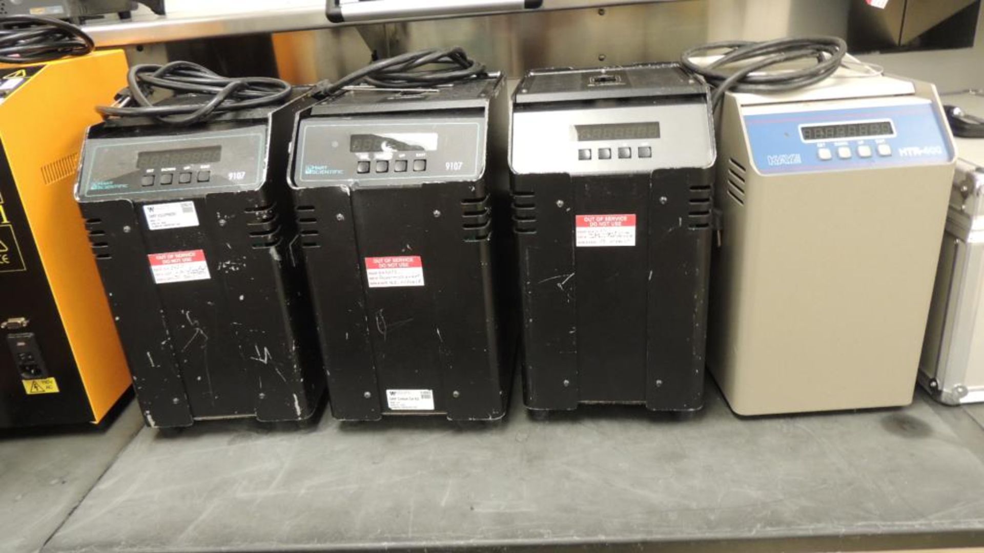 KAYE Hart 9107 HTR 400 Heater; Lot: (1) portable KAYE 115v. (3) portable Hart 9107 115v, Dry Block