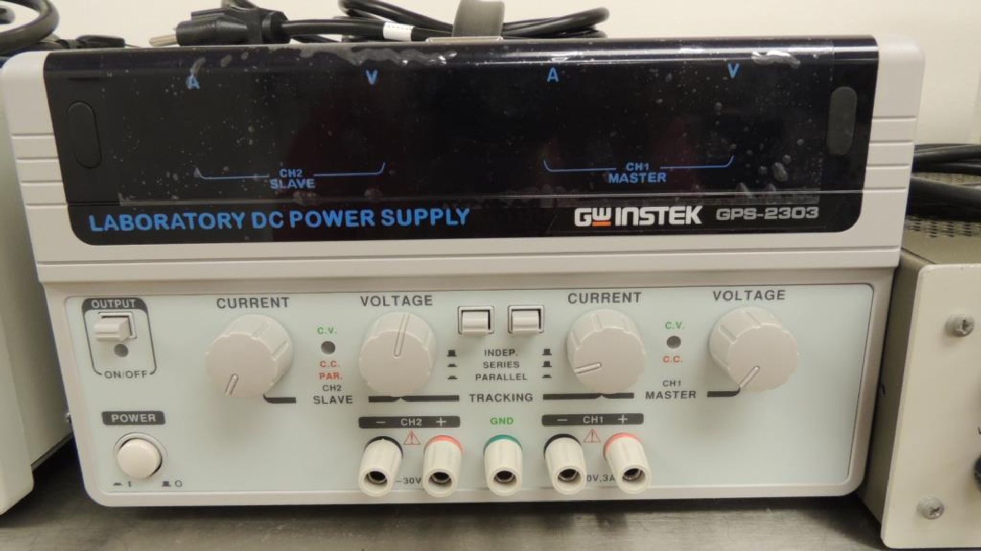 BKPrecision GwInstek Power supply; Lot: (1) BK Precision 1743B DC power supply, (1) GwInstek GPS- - Image 4 of 6