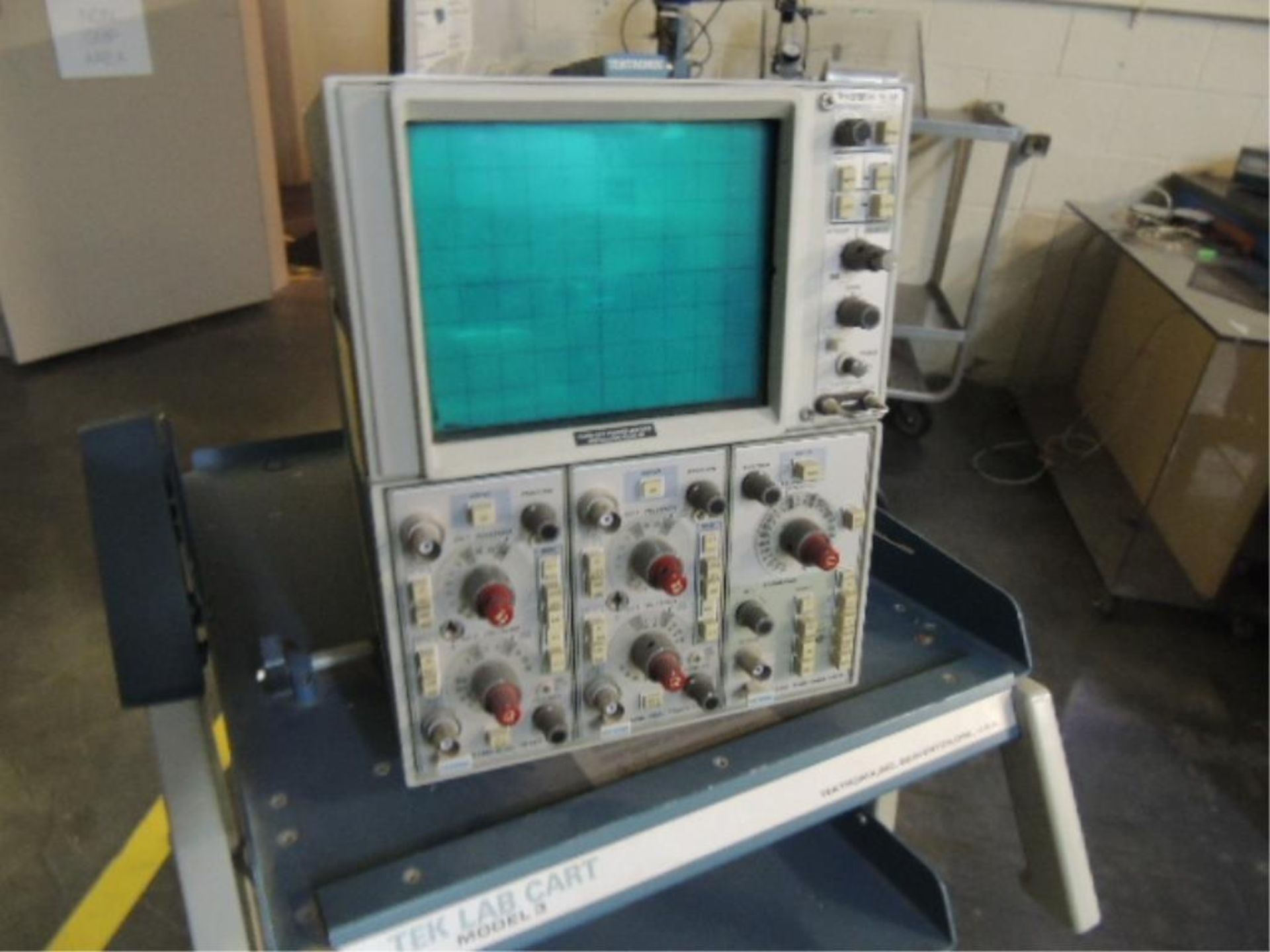 Tektronix 5111A Scope; storage oscilloscope front panel controls, cart included. HIT# 2192583. - Image 2 of 6