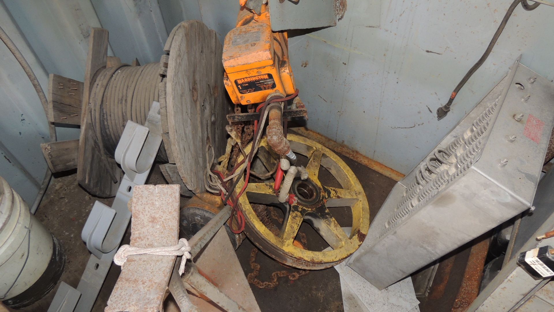 Container / Storage. Conex 20' container and contents, side door , Harrington 1 ton chain hoist, - Image 12 of 15