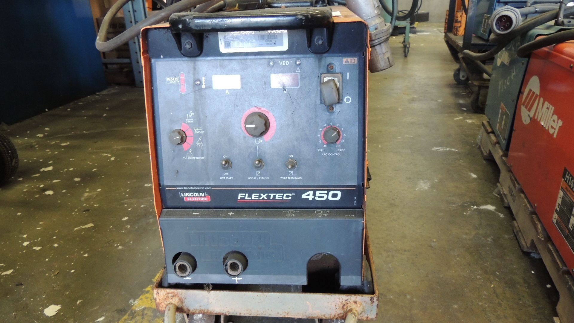 Welders. Lincoln Flextec 450 Lot: (2) welders on carts, 230/460v. HIT# 2230900. Support Facility - Image 2 of 8