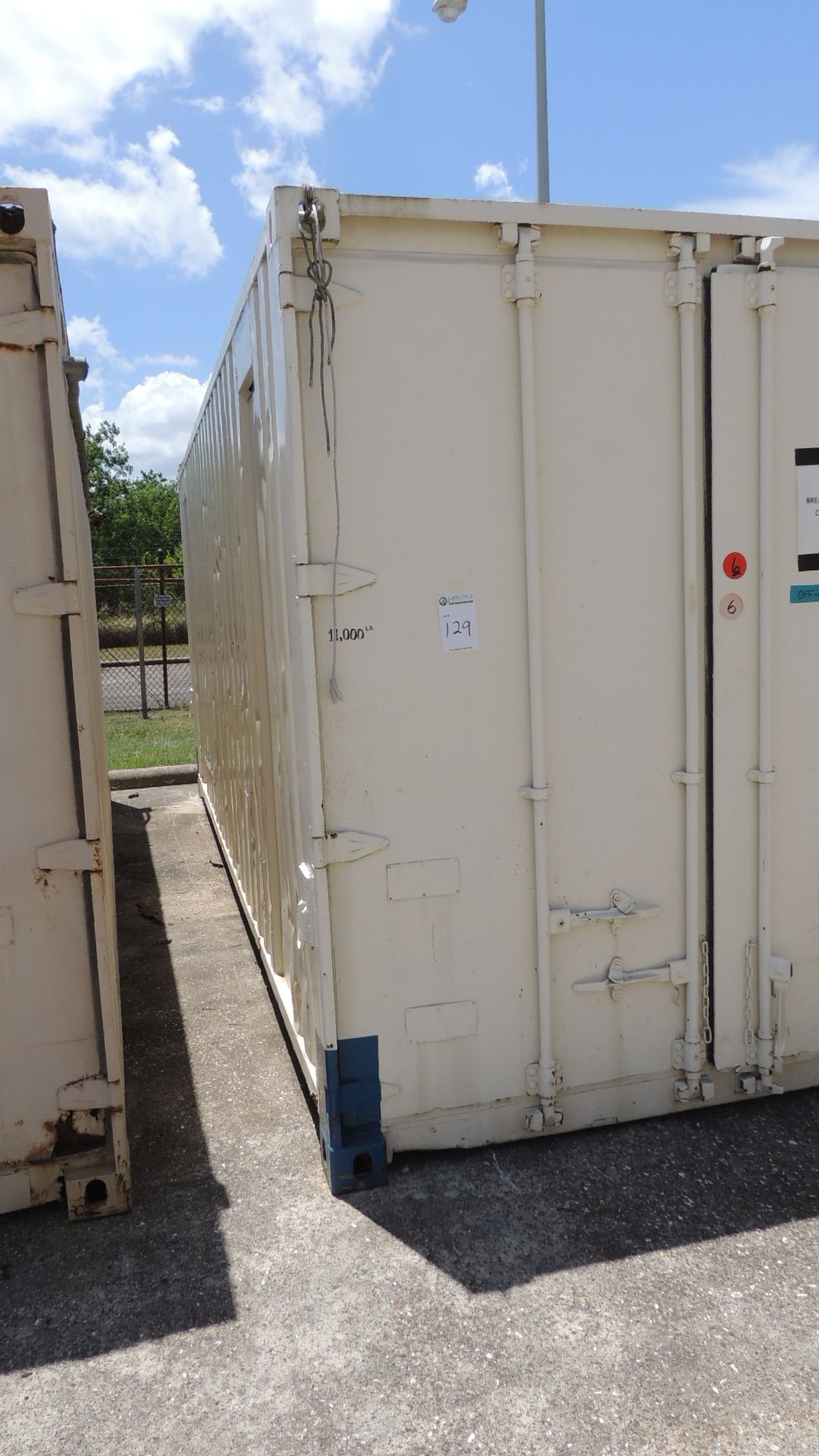 Container / Office. Conex 20' container and contents, side door A/C desk, refrigerator, benches, - Image 2 of 11