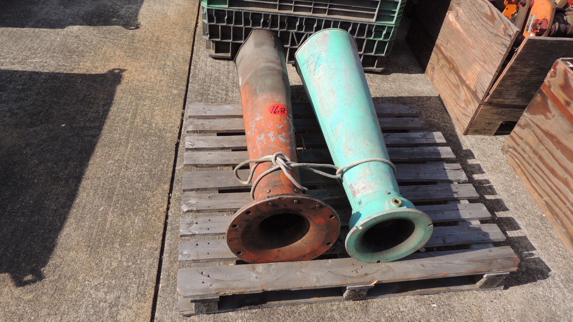 Lot: (2) air horns. HIT# 2230861. Support Facility Area Outside. Asset Located at 12307 Kurland,