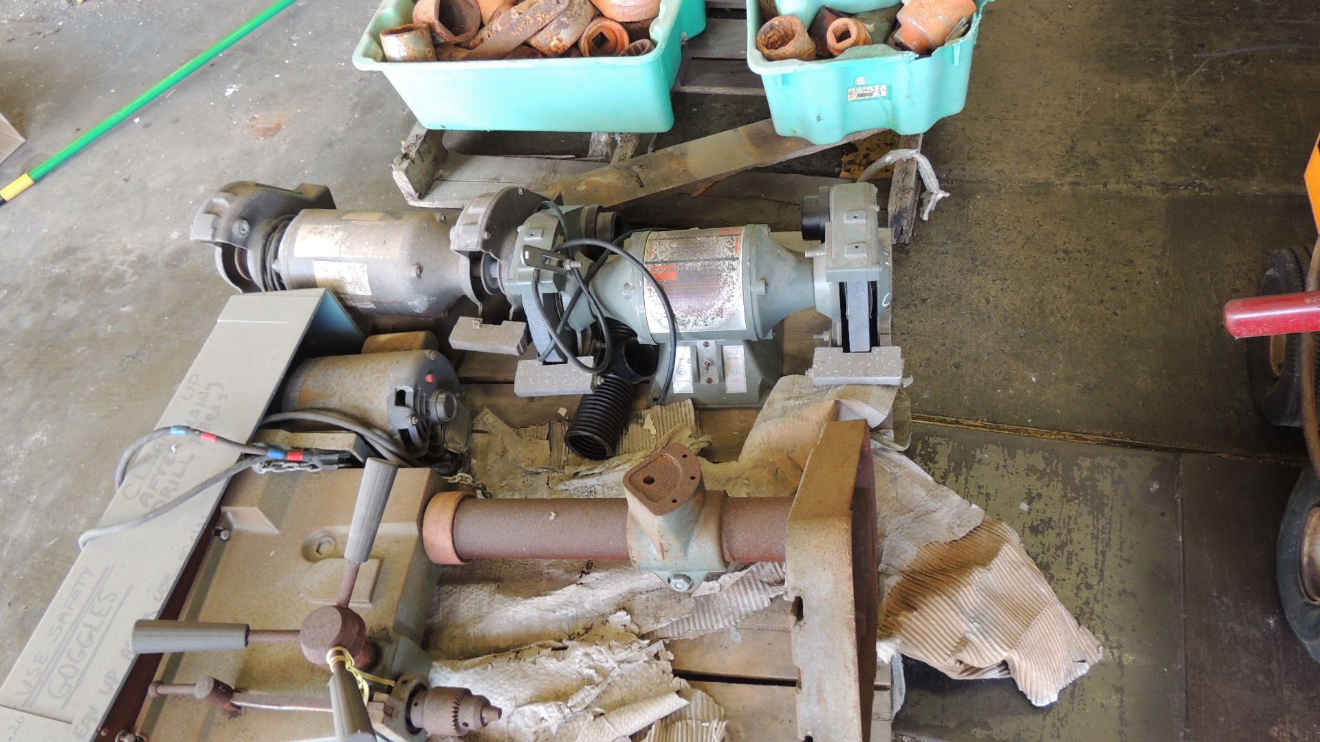 Drill Press. Lot: pallet and contents, Wilton drill press, (2) Dayton 10" dual wheel grinders. HIT# - Image 2 of 9