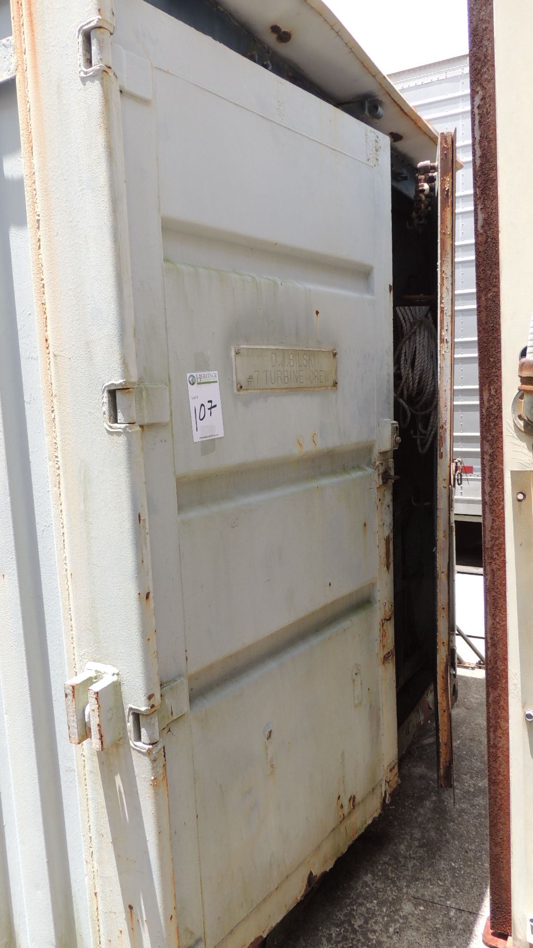 Container / Tools. Conex 20' container and contents, pipe tongs, vise, nut and bolt cabinets, - Image 2 of 21