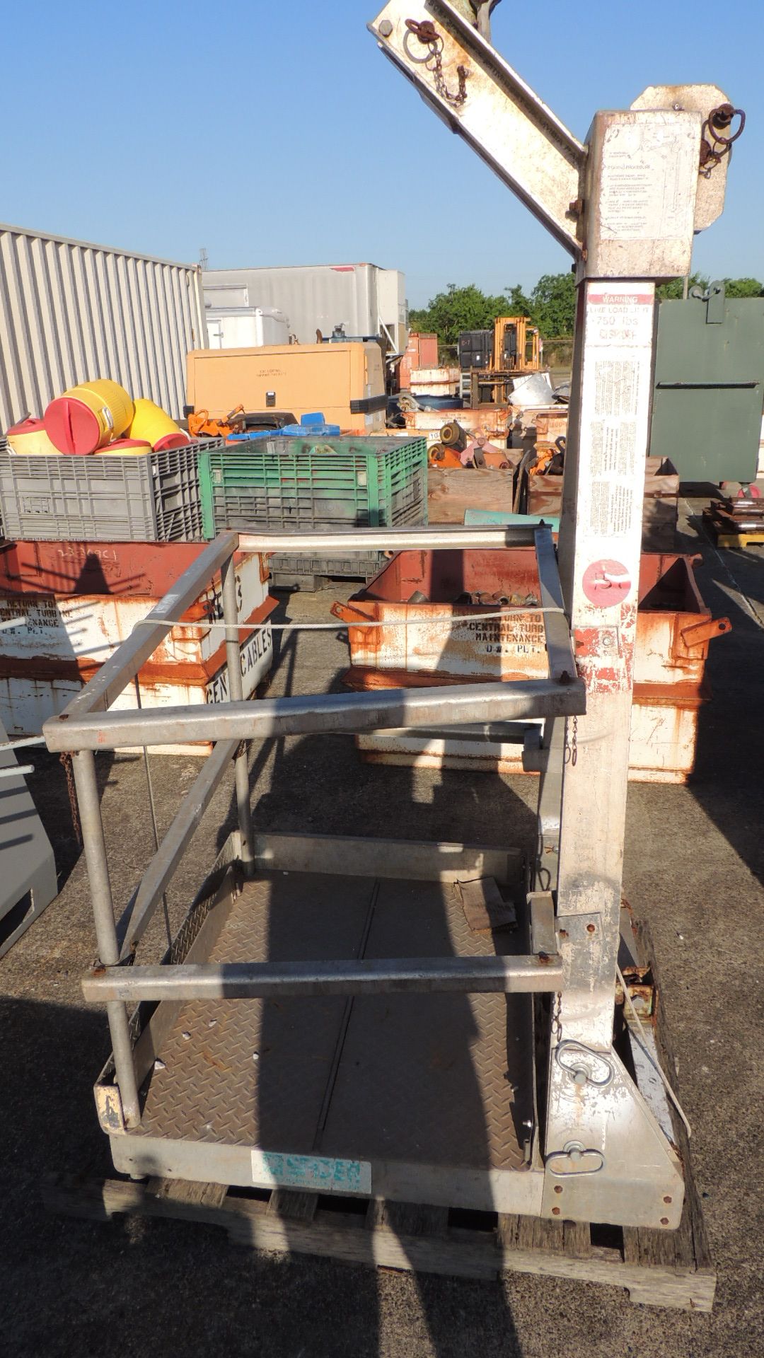 Lift for pole hoist, 750lb. Load limit. HIT# 2230852. Support Facility Area Outside. Asset Located - Image 2 of 4