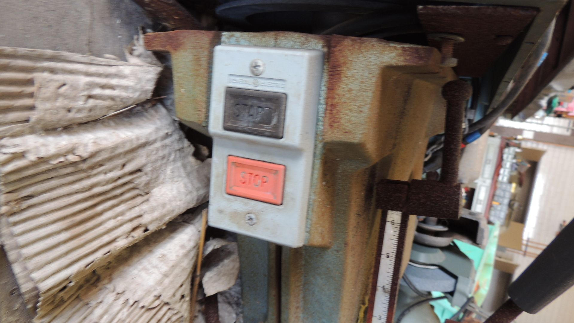 Drill Press. Lot: pallet and contents, Wilton drill press, (2) Dayton 10" dual wheel grinders. HIT# - Image 5 of 9