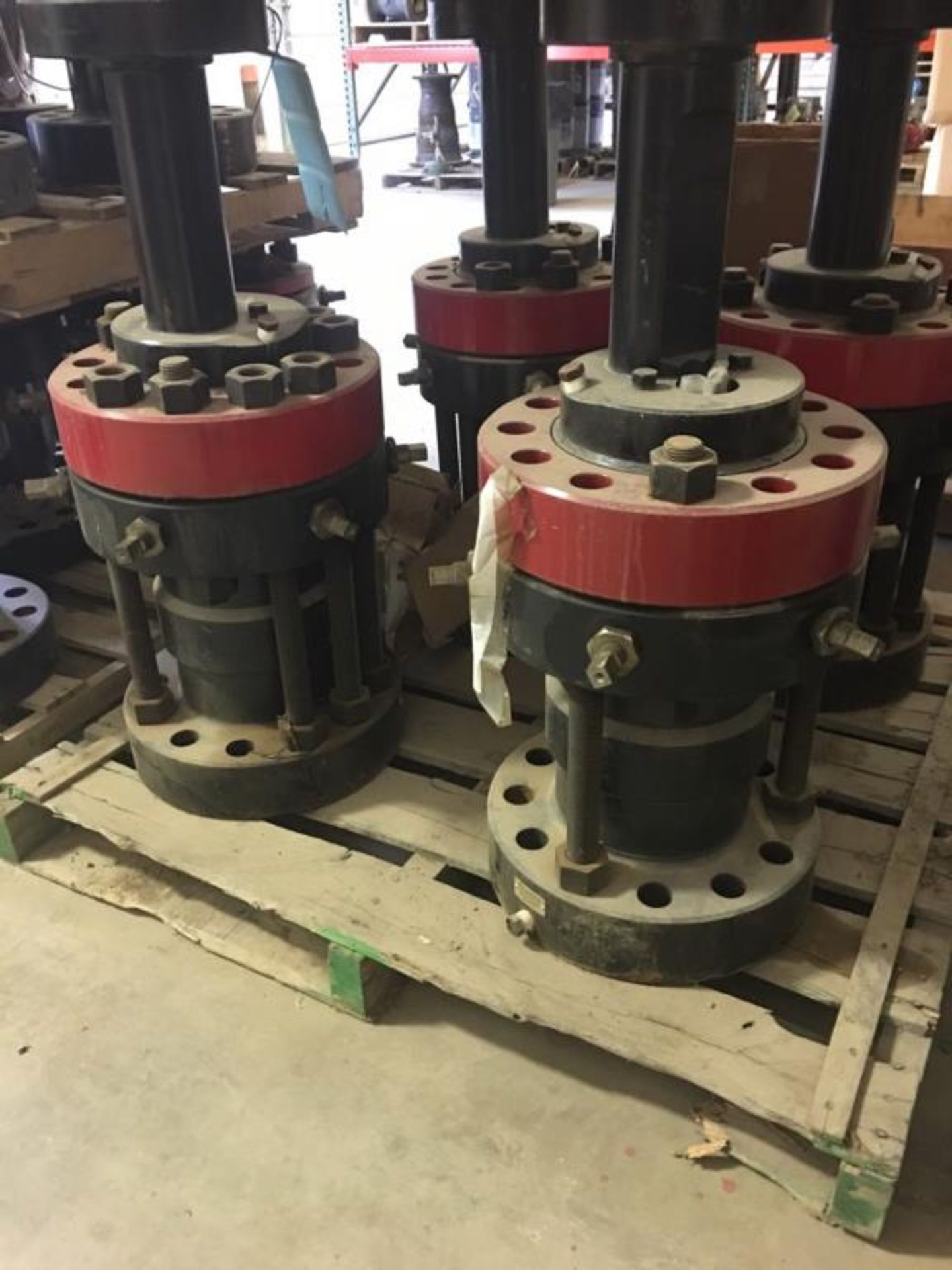 Toad Stool. Lot: (4) Consisting of GT6-5F Toad Stool, WH Adapter, 7 1/16 5M Top Rotating Flange - Image 2 of 2