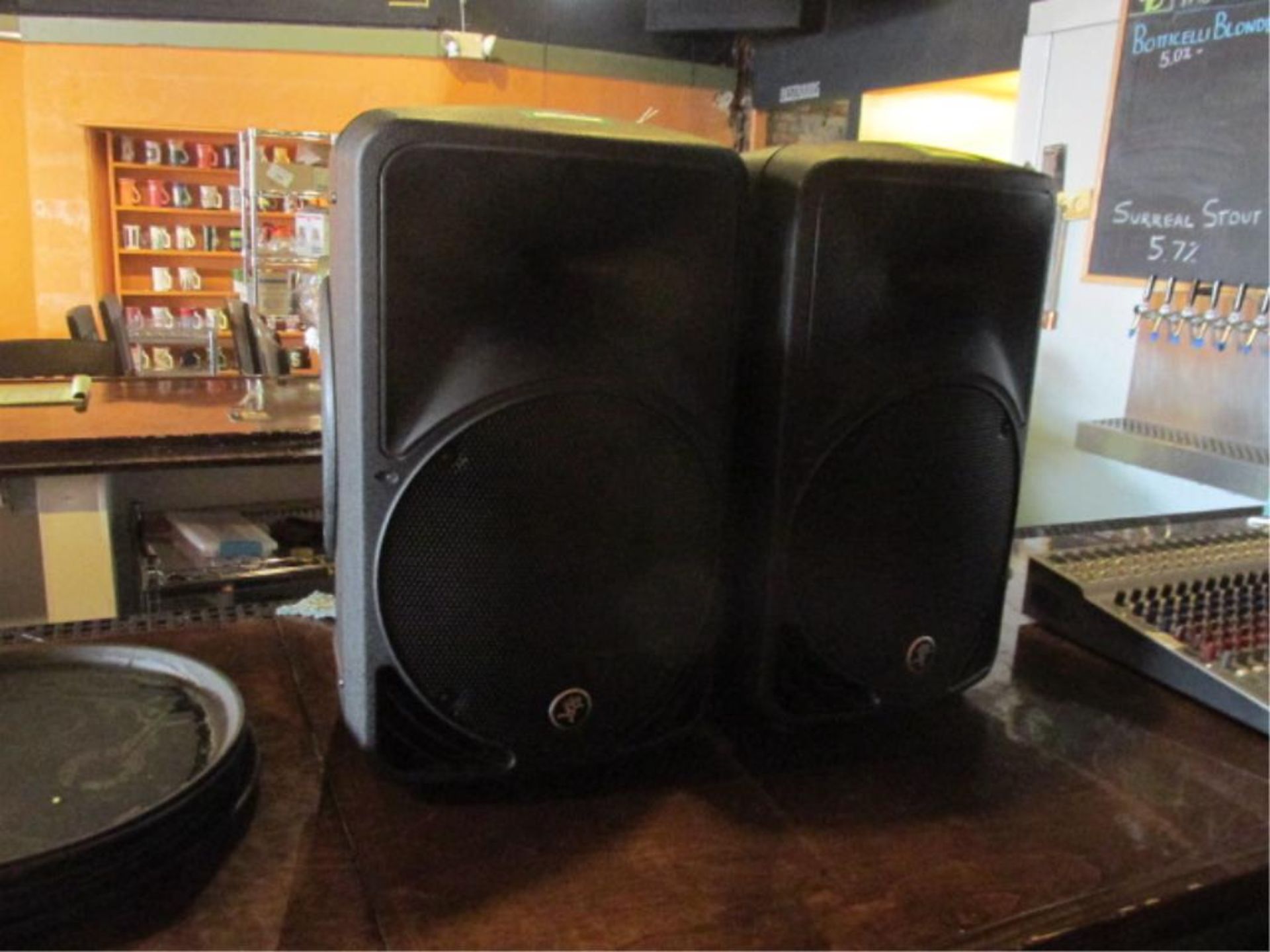 Mackie SRM350 Lot (2) High-Definition Powered Speakers, 1000W & 10". HIT# 2234801. Loc: On Bar.