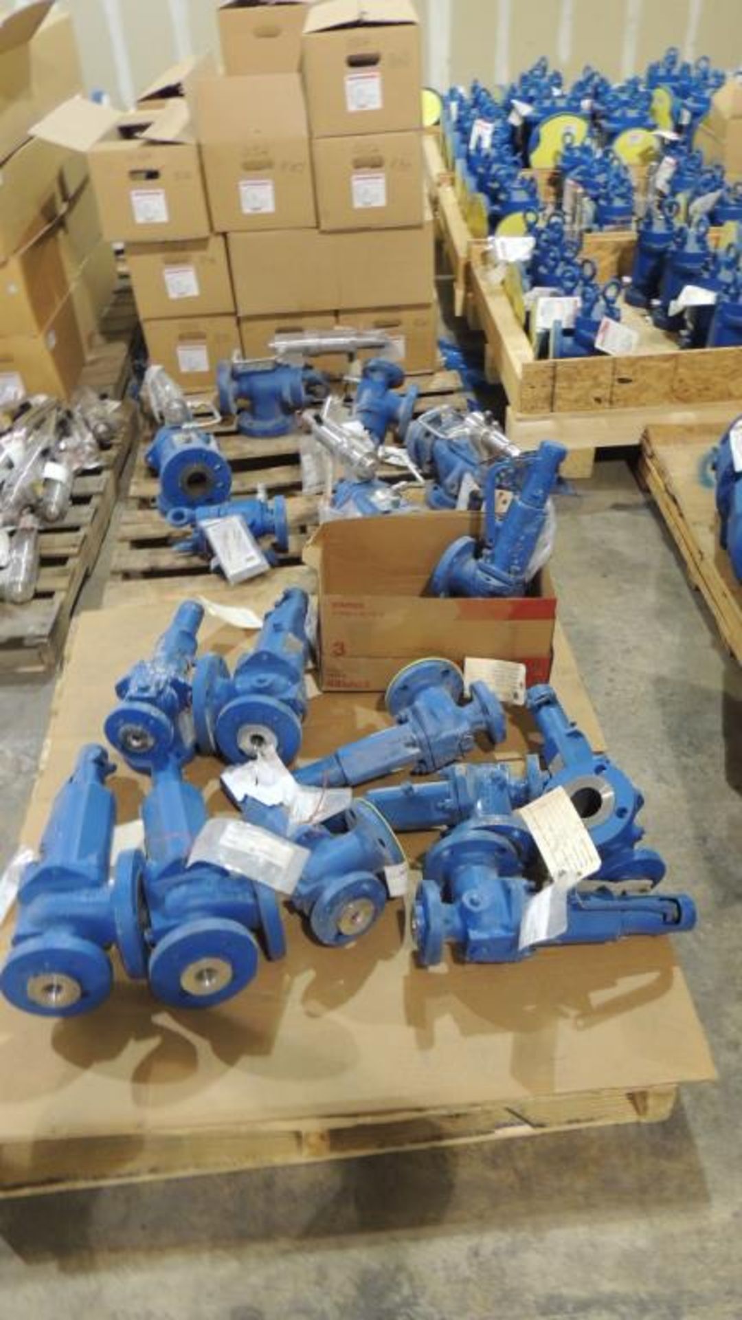 Large Quantity of Leser Relief and Safety Valves, plus Spare Parts Kits - Image 360 of 374
