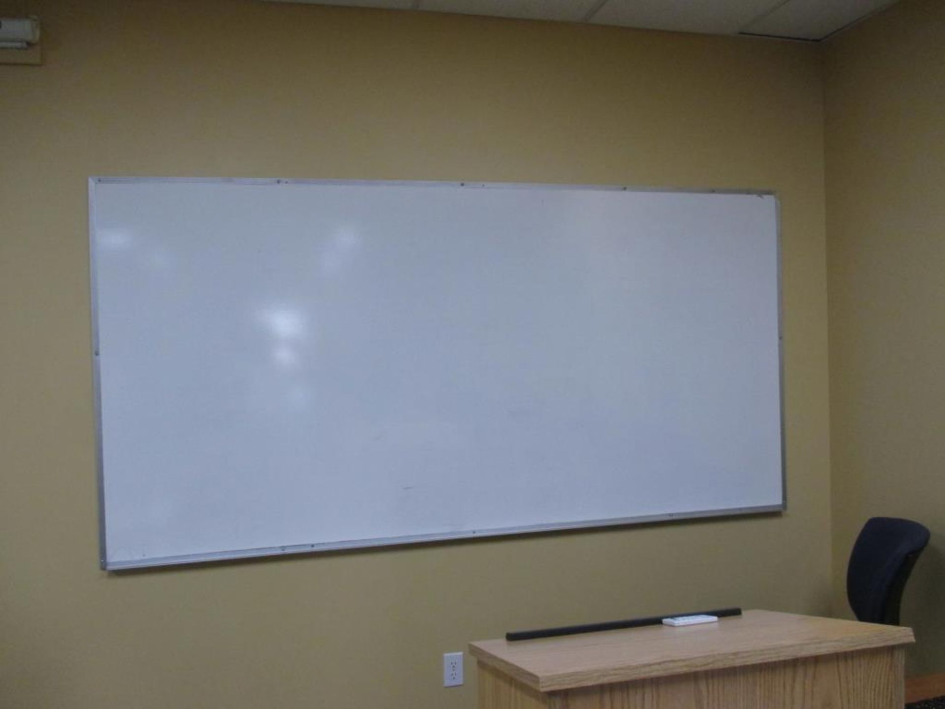 Class Room Tables and Chairs - Image 4 of 12