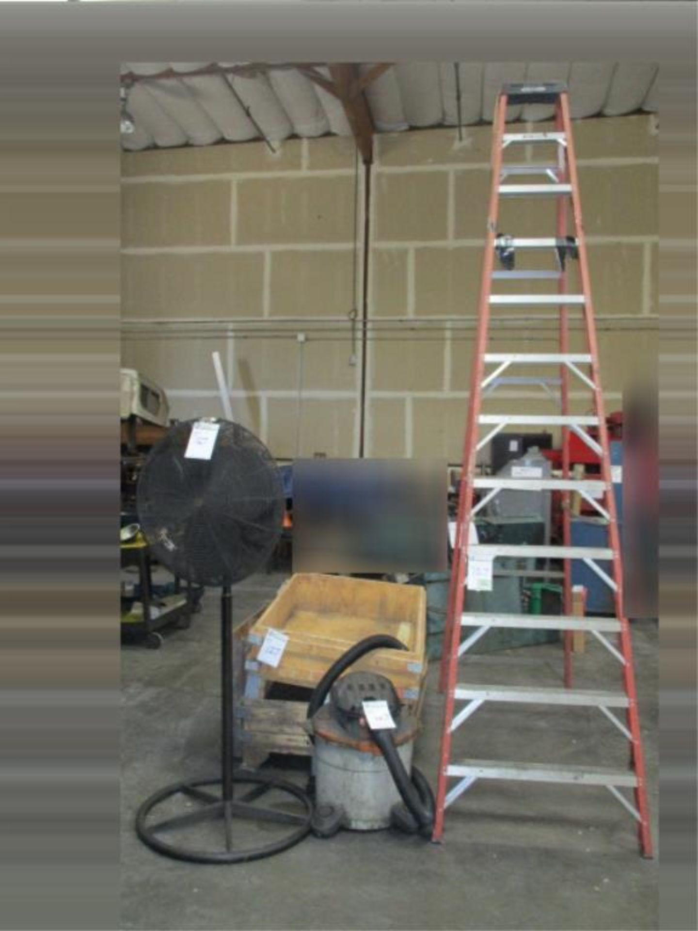 Ladder/Fan/ShopVac