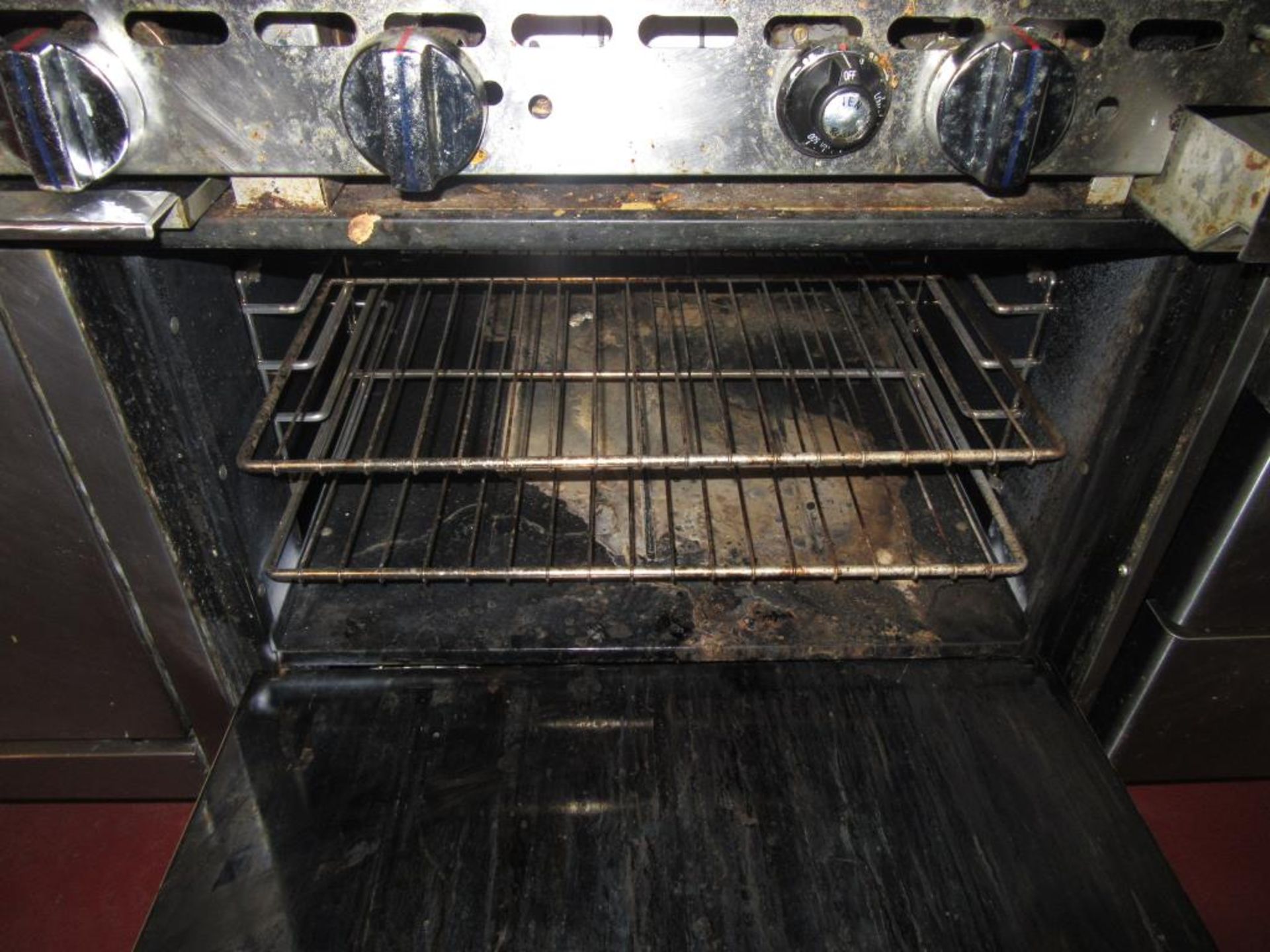 Gas Range with Flat Top & Ovens - Image 6 of 6