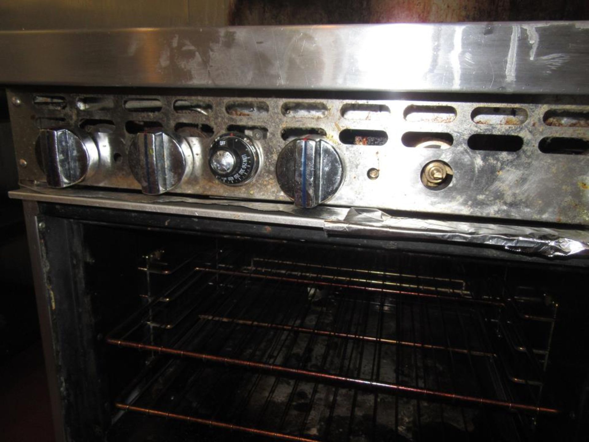 Gas Range with Flat Top & Ovens - Image 5 of 6