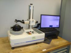 Roundness Profile Measurement Instrument