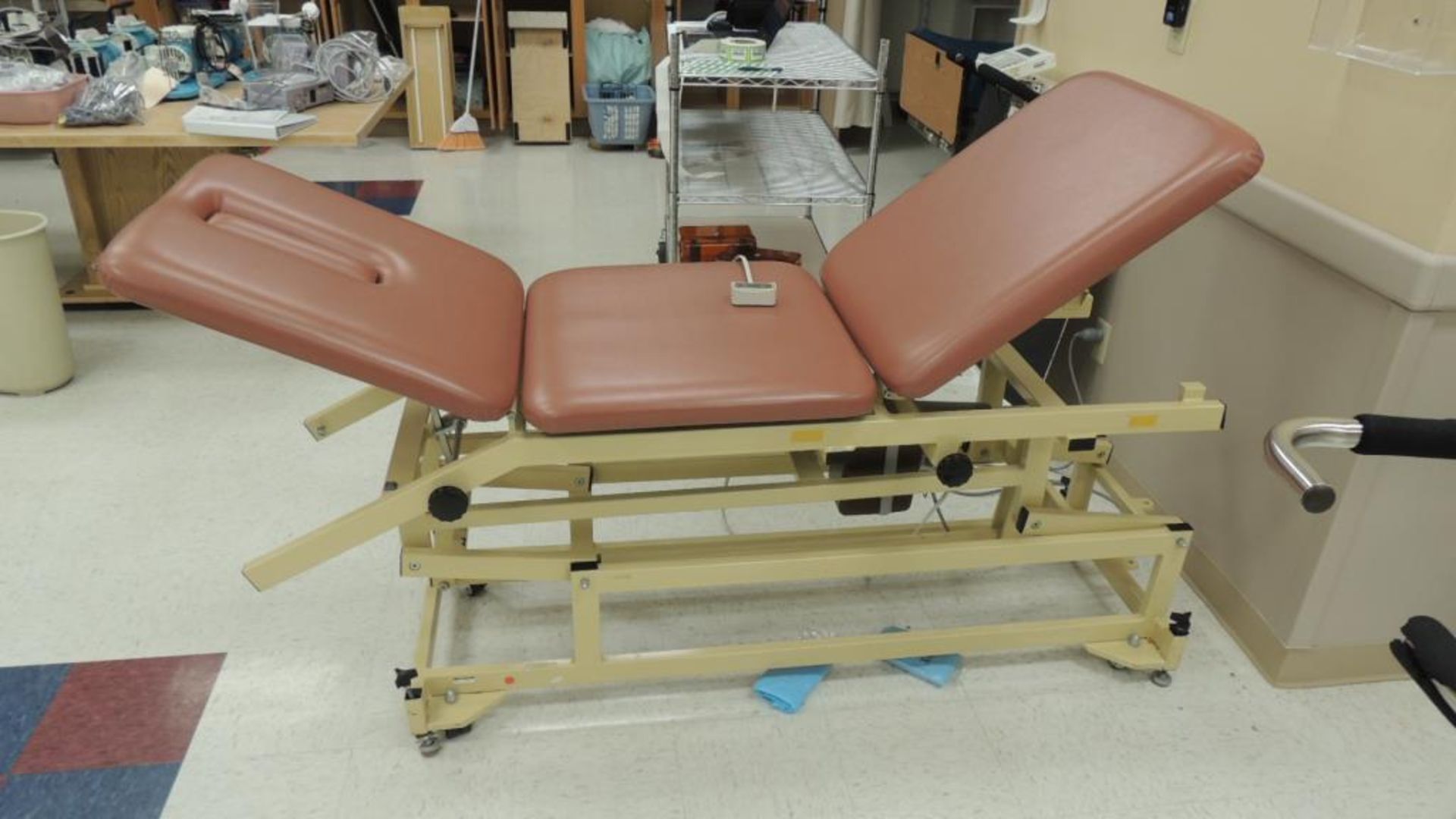 Therapy Table - Image 2 of 4