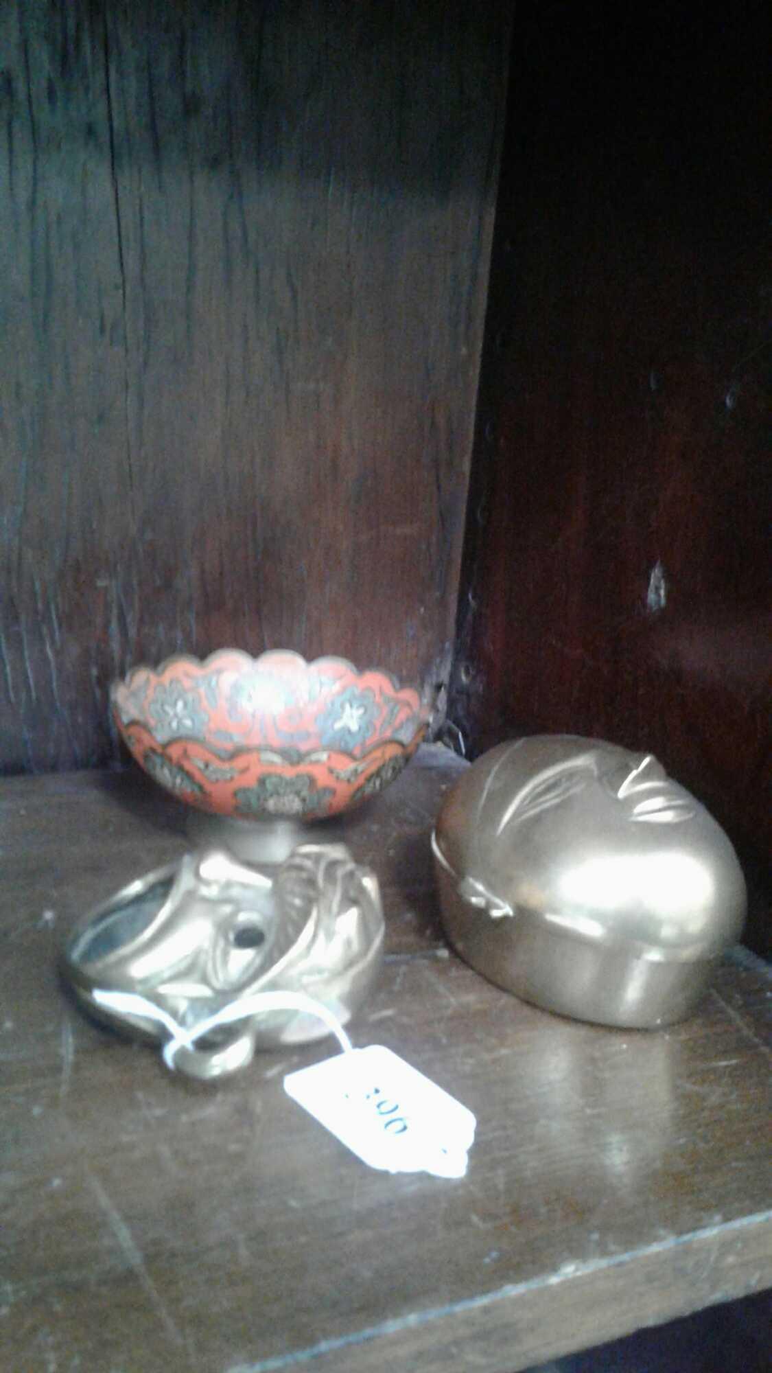 BRASS FIGURED BOX WITH LID