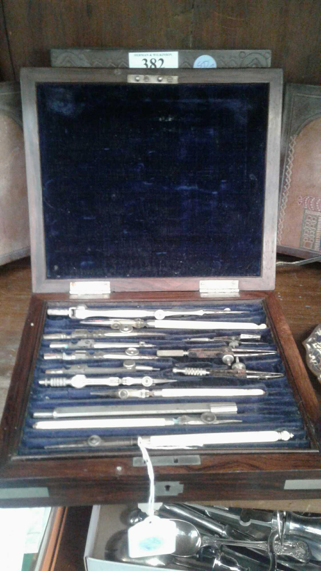 VICTORIAN GEOMETRY SET