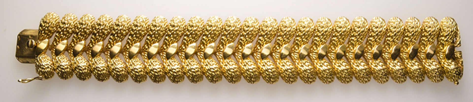 Gold bracelet - 1960's period. 18k gold, Weight: 75,9 grs -