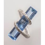 Futurist aquamarine ring - Scavia – Milan. 8cts aquamarine set with diamonds -