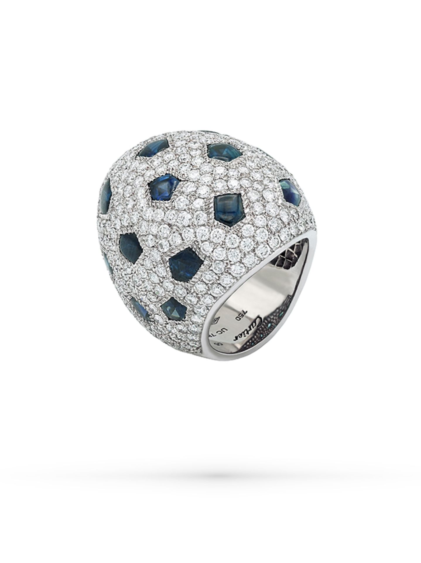 Sapphire and diamond ring - Cartier, model LOBI. White gold ring paved with diamonds [...]