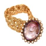 Gold bracelet with cameo incised amethyst - XIX Century period, Braided yellow gold [...]