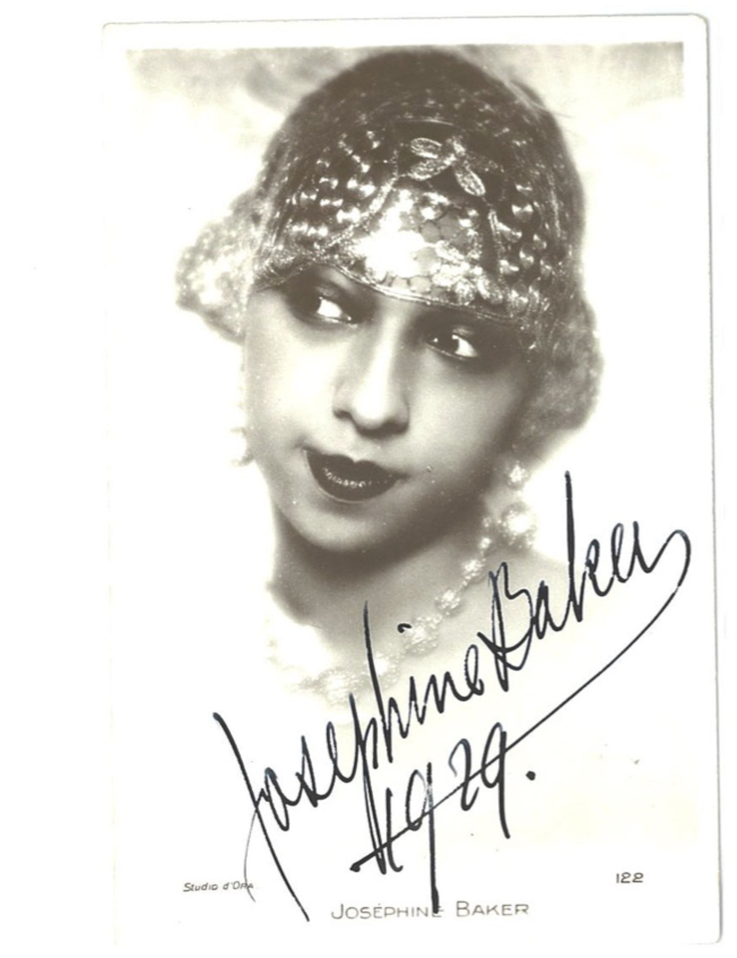 Joséphine BAKER (1906-1975) - Postcard with Autograph Portrait-postcard with [...] - Bild 3 aus 3