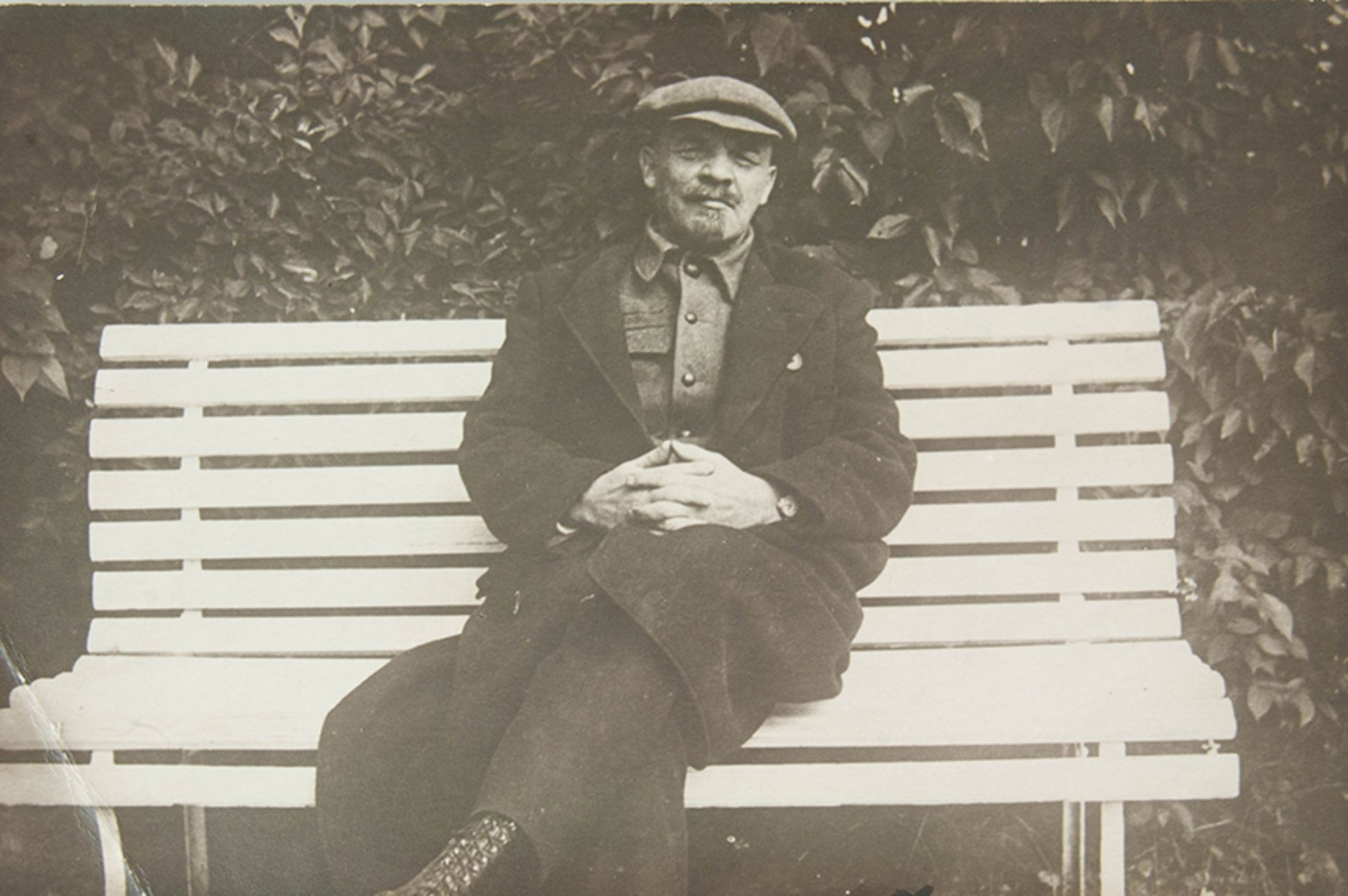 Vladimir Lenin at Gorki. 1922 - Photographic print as postcard. Unknown photographer, [...] - Bild 2 aus 3