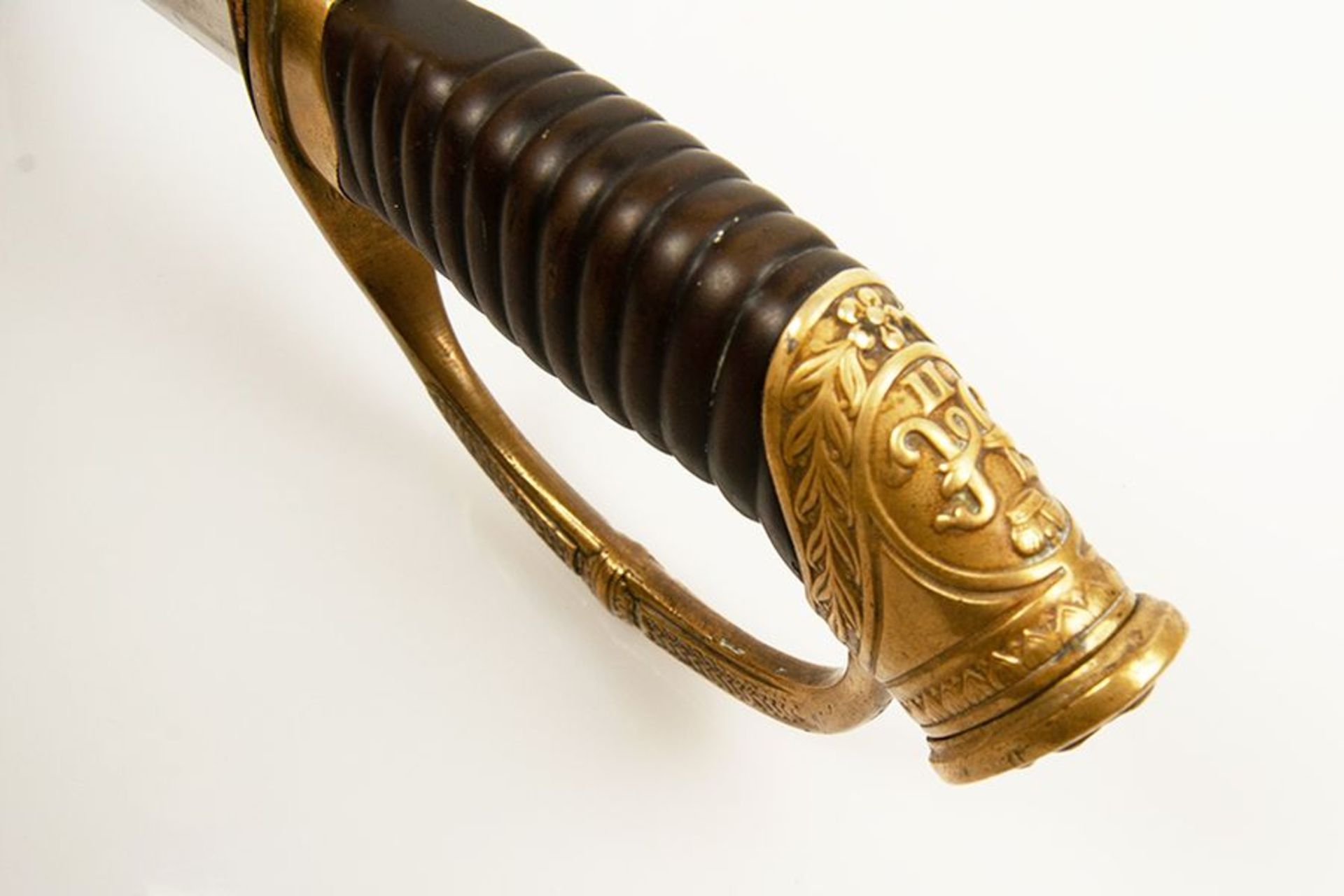 Dragon officer’s shashka, 1881/1909 model Without scabbard. 95,5 cm. long. [...] - Bild 3 aus 3